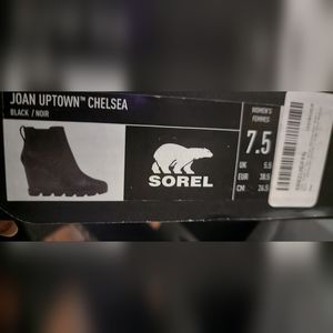 Size 7.5 Sorel Booties